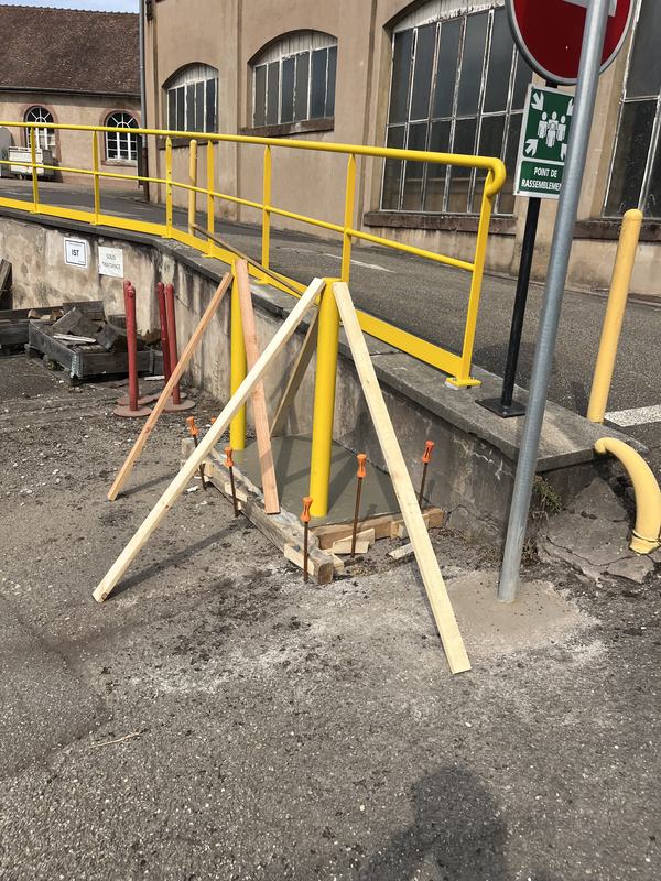 Tranchée sécurisée en bord de voirie